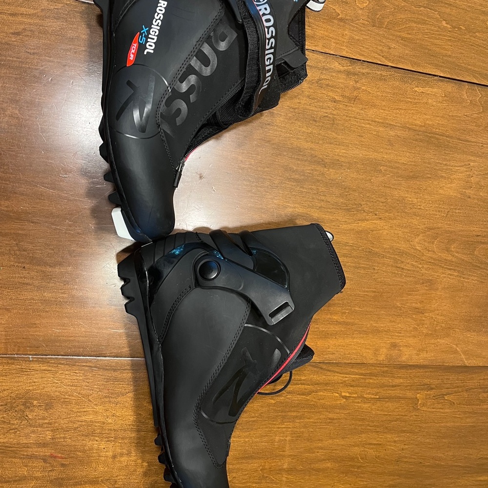Rossignol Black and Red Athletic Shoes